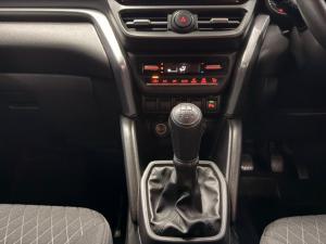 Suzuki Grand Vitara 1.5 GL manual - Image 9