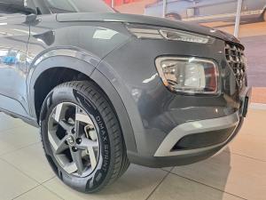 Hyundai Venue 1.0T Fluid auto - Image 5