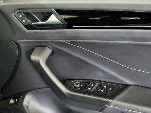Volkswagen T-Roc 2.0TSI 4Motion R-Line - Image 28