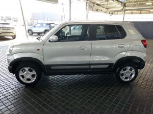 Suzuki S-Presso 1.0 S-Edition manual - Image 4