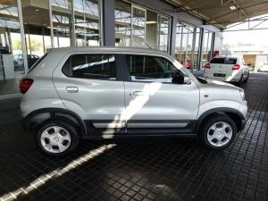 Suzuki S-Presso 1.0 S-Edition manual - Image 8