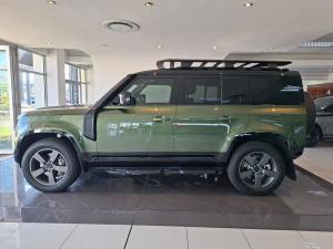 Land Rover Defender 110 D350 X-Dynamic HSE - Image 10