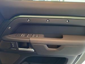 Land Rover Defender 110 D350 X-Dynamic HSE - Image 16