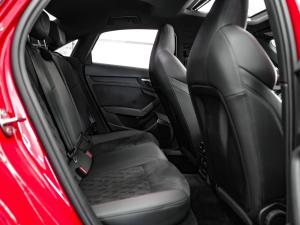 Audi A3 sedan 35TFSI S line - Image 20
