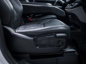 Land Rover Defender 90 TdiS/C - Image 13
