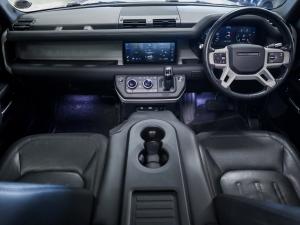 Land Rover Defender 90 TdiS/C - Image 20