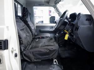Toyota Land Cruiser 79 2.8GD-6 single cab auto - Image 10