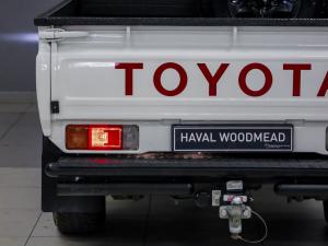 Toyota Land Cruiser 79 2.8GD-6 single cab auto - Image 19