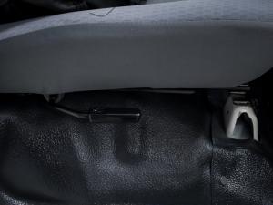 Toyota Land Cruiser 79 2.8GD-6 single cab auto - Image 5