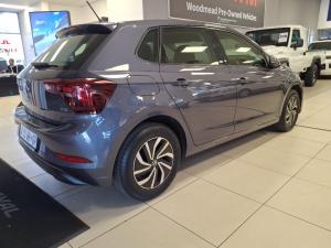Volkswagen Polo hatch 1.0TSI Life manual - Image 2