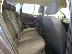 Volkswagen Polo hatch 1.0TSI Life manual - Image 5