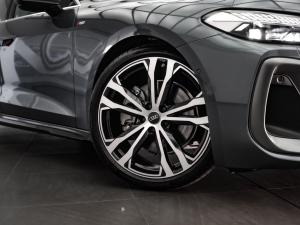 Audi A5 sedan TFSI quattro S line - Image 2