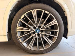 BMW iX1 xDrive30 M Sport - Image 8