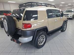 Toyota FJ Cruiser FJ Cruiser - Image 2