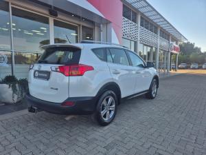 Toyota RAV4 2.0 GX auto - Image 2