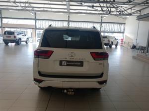 Toyota Land Cruiser 300 3.3D ZX - Image 5