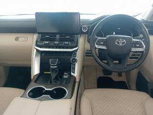 Toyota Land Cruiser 300 3.3D ZX - Image 6