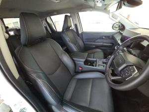 Toyota Hilux 2.8GD-6 double cab Legend - Image 17