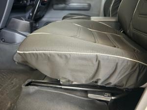 Toyota Land Cruiser 79 4.5D-4D V8 double cab LX - Image 13