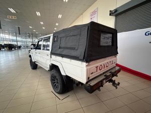 Toyota Land Cruiser 79 4.5D-4D V8 double cab LX - Image 16