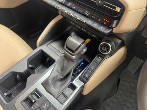 Toyota Land Cruiser Prado 2.8GD VX-L - Image 13