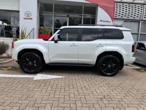 Toyota Land Cruiser Prado 2.8GD VX-L - Image 24