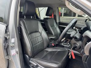 Toyota Hilux 2.8GD-6 double cab Raider auto - Image 16