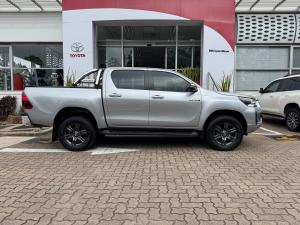 Toyota Hilux 2.8GD-6 double cab Raider auto - Image 3