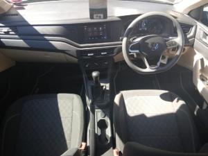 Volkswagen Polo sedan 1.6 manual - Image 4