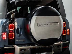 Land Rover Defender 110 D300 X-Dynamic HSE - Image 10