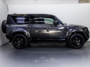 Land Rover Defender 110 V8 - Image 2