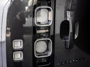 Land Rover Defender 110 V8 - Image 8