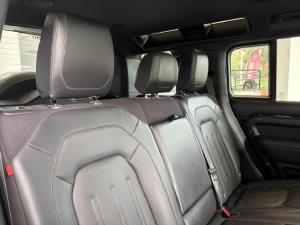 Land Rover Defender 110 D300 X - Image 9