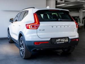 Volvo XC40 B4 Plus Dark - Image 10