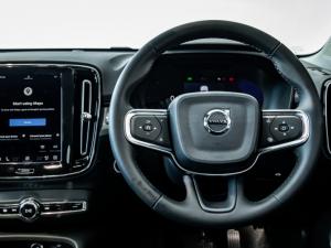 Volvo XC40 B4 Plus Dark - Image 15