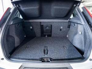 Volvo XC40 B4 Plus Dark - Image 18