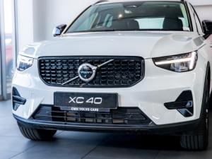Volvo XC40 B4 Plus Dark - Image 2