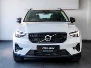 Volvo XC40 B4 Plus Dark - Image 3