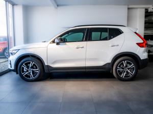 Volvo XC40 B4 Plus Dark - Image 9