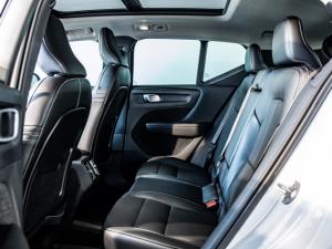 Volvo XC40 B4 Plus Dark - Image 13