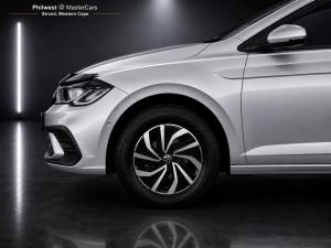 Volkswagen Polo hatch 1.0TSI Life manual - Image 32