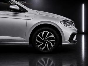 Volkswagen Polo hatch 1.0TSI Life manual - Image 34