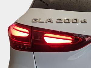 Mercedes-Benz GLA GLA200d Progressive - Image 12