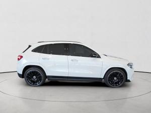 Mercedes-Benz GLA GLA200d Progressive - Image 4