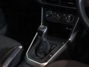 Volkswagen Polo hatch 1.0TSI Life manual - Image 10