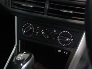 Volkswagen Polo hatch 1.0TSI Life auto - Image 13