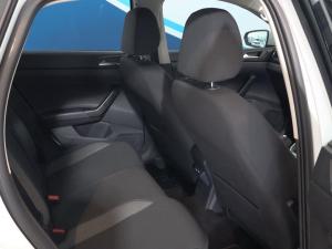 Volkswagen Polo hatch 1.0TSI Life auto - Image 11