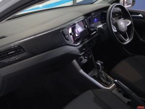 Volkswagen Polo hatch 1.0TSI Life auto - Image 13