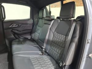 Isuzu D-Max 3.0TD double cab V-Cross - Image 13