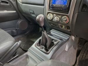 Isuzu KB 300D-Teq double cab LX - Image 10